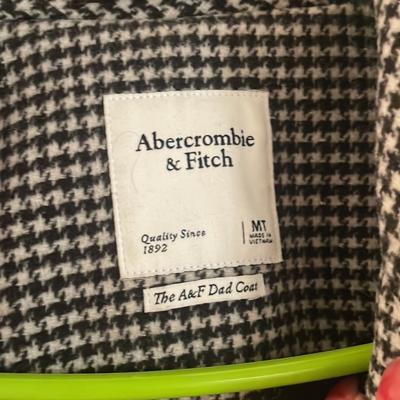 The A&F Dad Coat - Picture 3 of 3